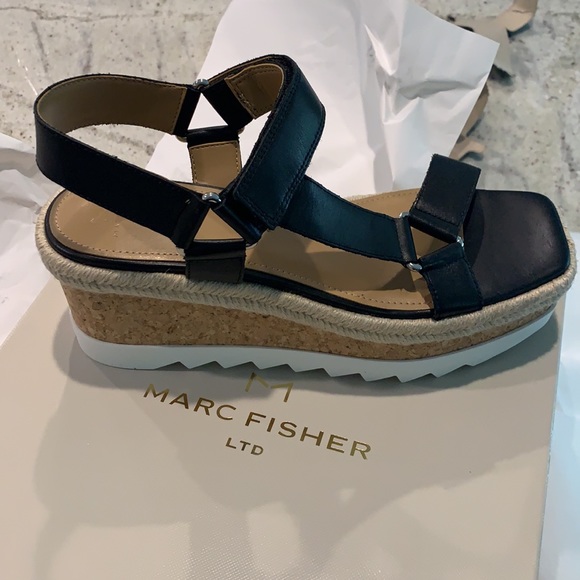 Marc Fisher Platform Wedge Sandal - Picture 9 of 9